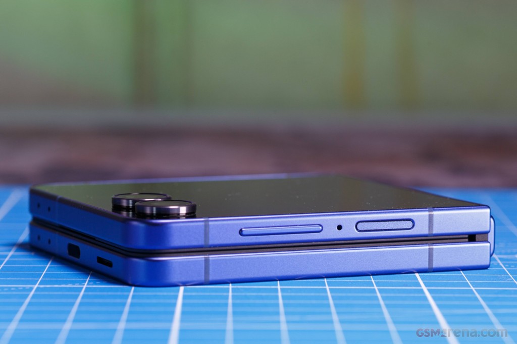 Samsung Galaxy Z Flip7