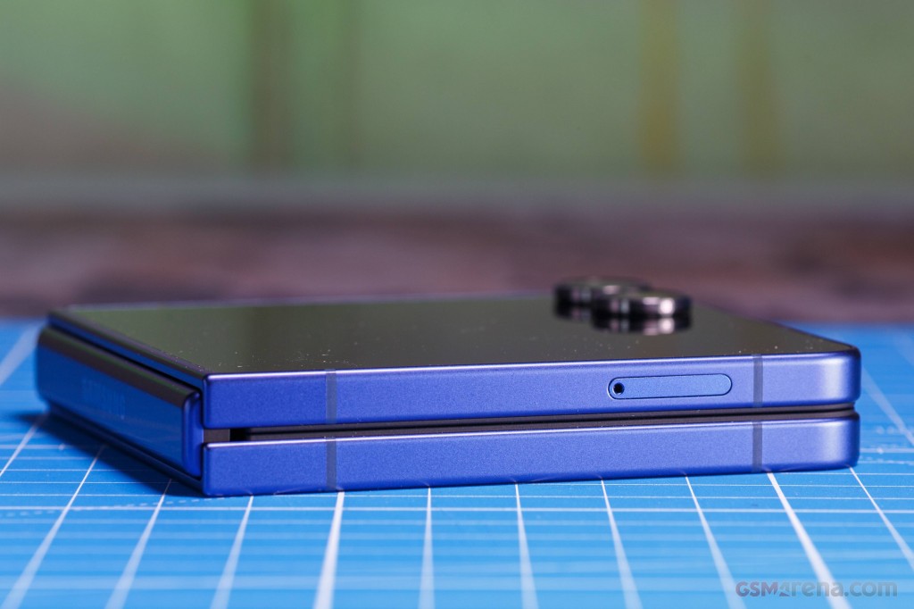 Samsung Galaxy Z Flip7