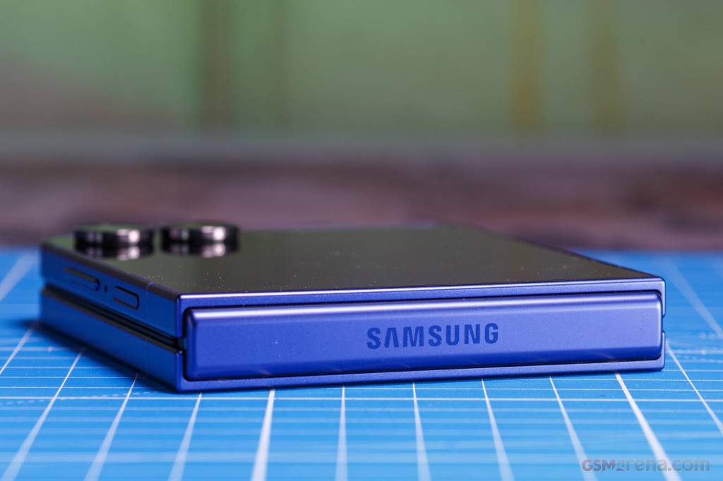 Samsung Galaxy Z Flip7