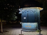 2x crop zoom low-light: Forced Night mode - f/1.7, ISO 400, 1/10s - Samsung Galaxy Z Fold7 review