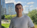 2x zoom portraits: Portrait mode - f/1.7, ISO 40, 1/2271s - Samsung Galaxy Z Fold7 review