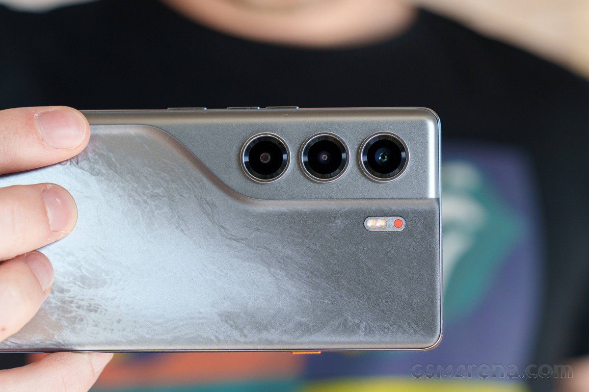 Обзор Tecno Camon 40 Pro