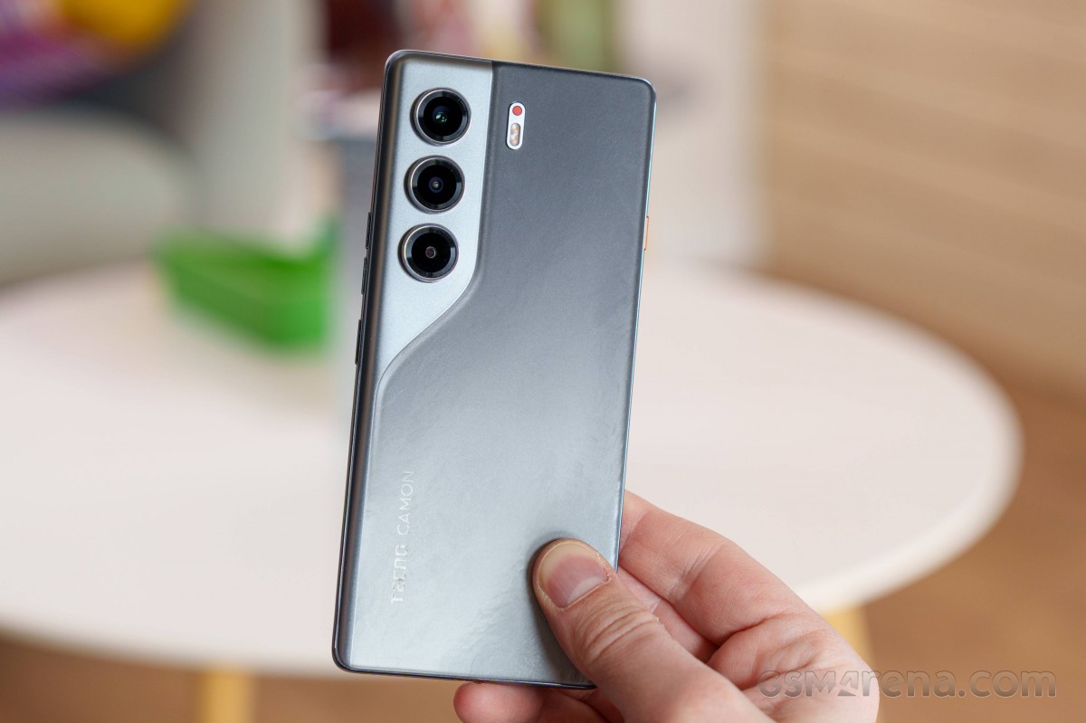 Обзор Tecno Camon 40 Pro
