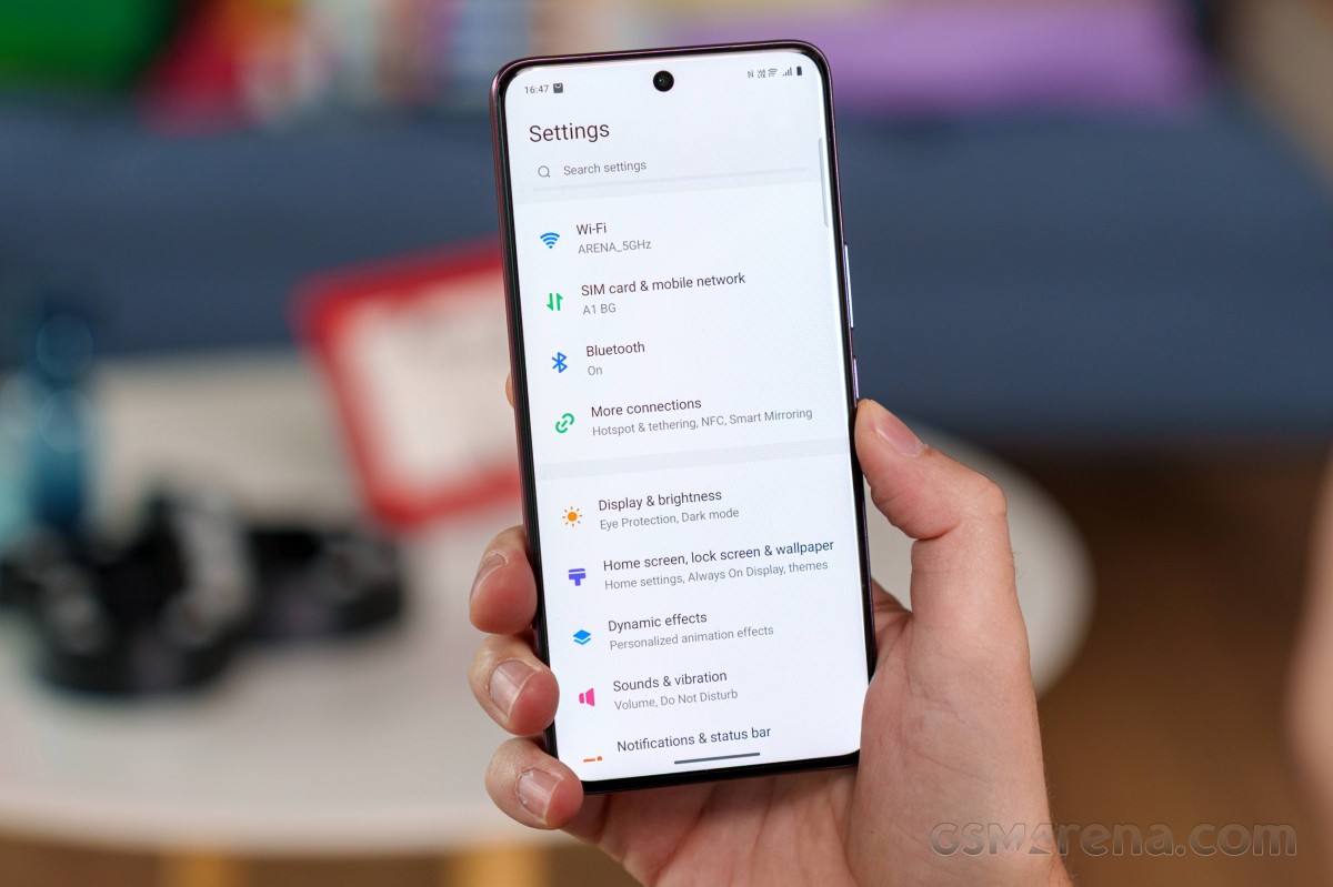 vivo V60 review: Design, build quality, handling