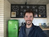 Selfie samples, 0.8x - f/2.0, ISO 664, 1/50s - vivo X200 FE review