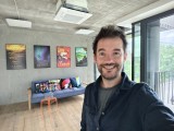 Selfie samples, 0.8x - f/2.0, ISO 643, 1/50s - vivo X200 FE review