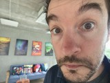 Selfie samples, 0.8x - f/2.0, ISO 773, 1/50s - vivo X200 FE review