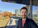 Selfies, 0.8x - f/2.0, ISO 89, 1/120s - Vivo X300 review