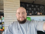 Rear camera selfies: 0.6x - f/1.7, ISO 250, 1/100s - Xiaomi 17 Pro Max review