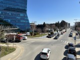 Daylight samples, rear camera (1x), 24MP - 26mm, f/1.6, ISO 25, 1/1613s (5712x4284px) - Apple iPhone 17e review