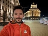 Selfie samples - 23mm, f/1.9, ISO 1000, 1/14s (4032x3024px) - Apple iPhone 17e review