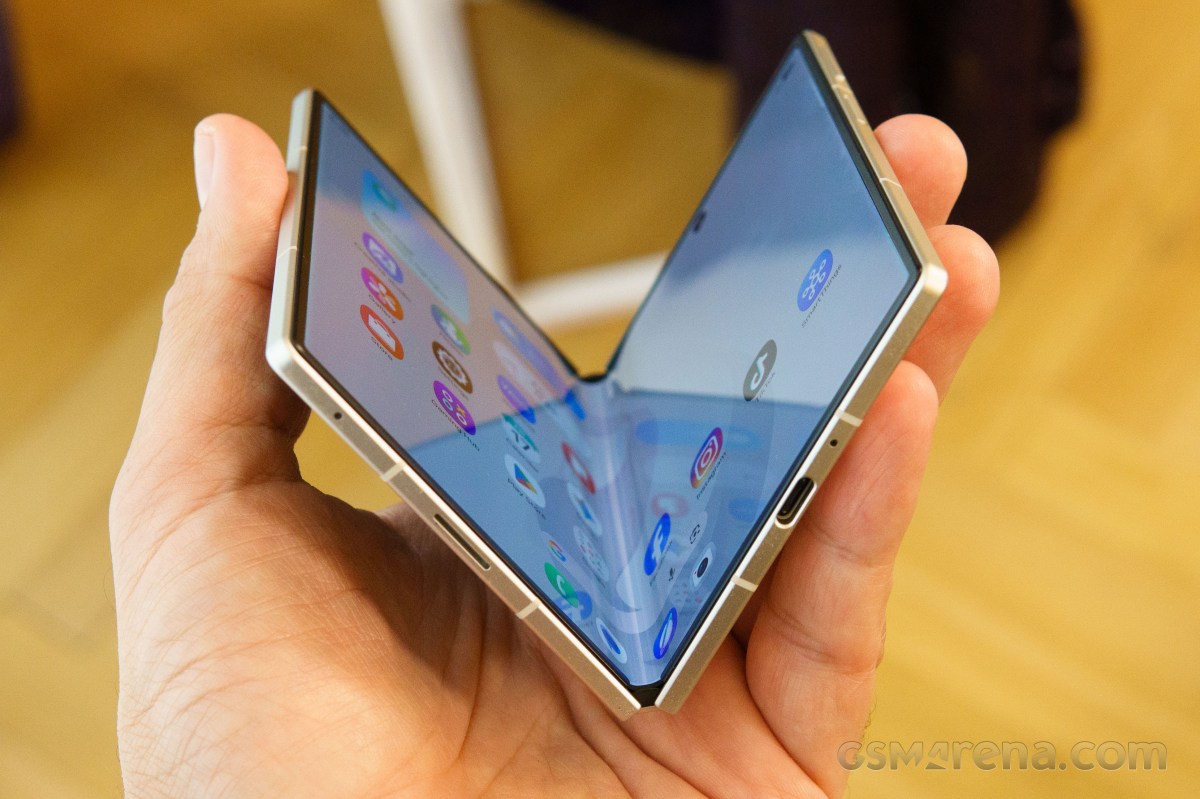 Galaxy Z Fold8, Z Fold8 Ultra, Z Flip8 hands-on review