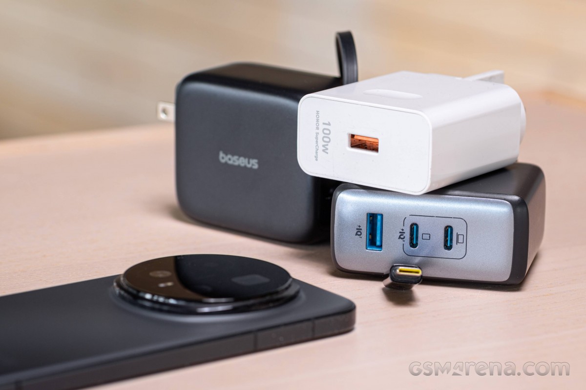 Honor Magic8 Pro: глобальная версия (слева) и европейская версия (справа) - обзор Honor Magic8 Pro