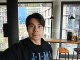 Rear camera comparison Selfie: Moto G Play (2026) - 26mm, f/2.0, ISO 334, 1/33s (3264x2448px) - Moto G (2026) review