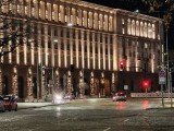 Low-light samples, telephoto camera (6x) - 142mm, f/2.4, ISO 3277, 1/33s (4096x3072px) - Motorola Signature review