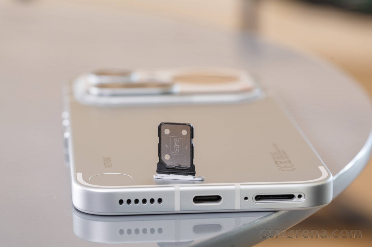 Обзор Nothing Phone (4a) Pro