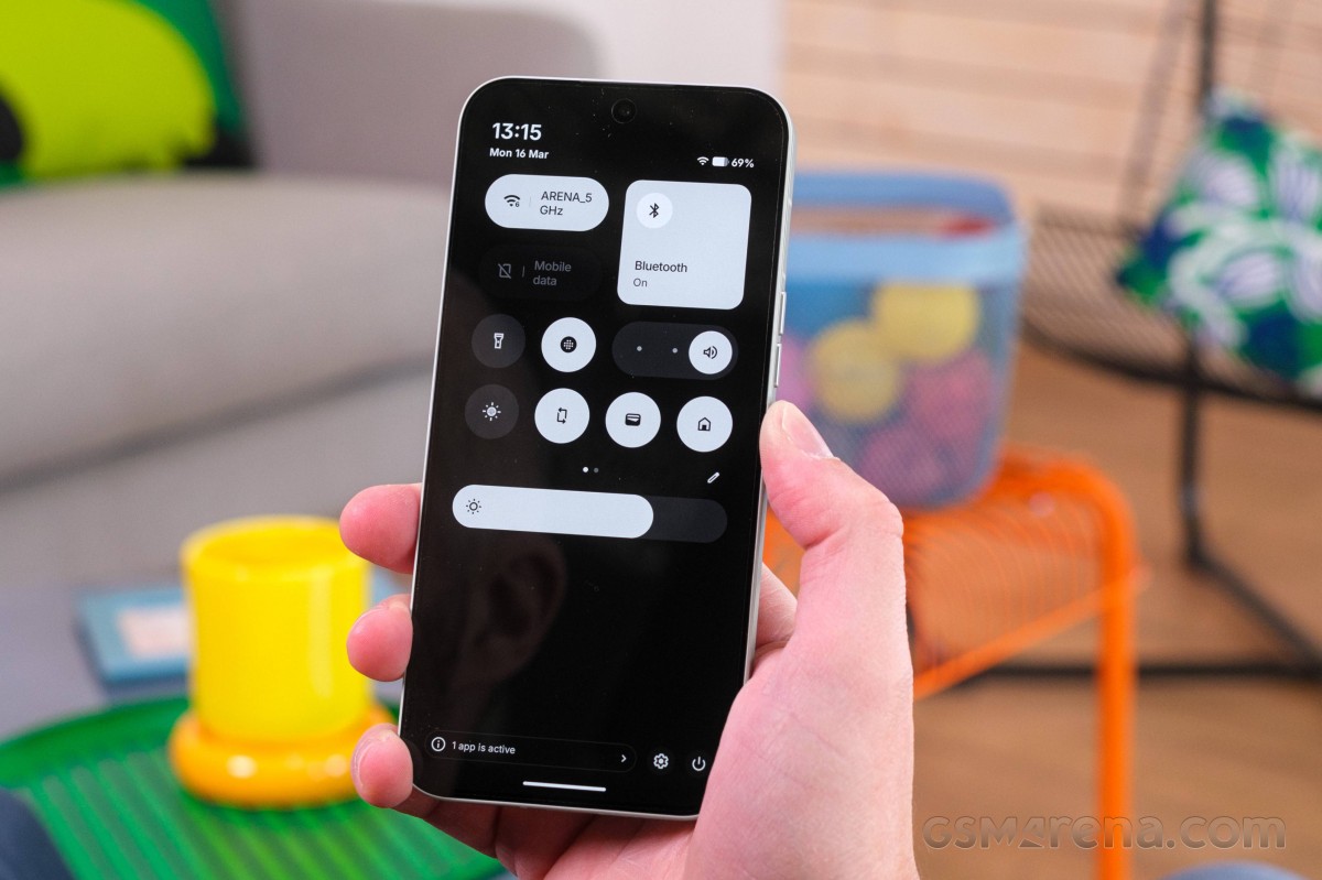 Обзор Nothing Phone (4a) Pro