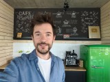 Selfie samples, 0.8x - 21mm, f/2.4, ISO 640, 1/63s (4096x3072px) - Oppo Find X9 Ultra review