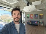 Selfie samples, 0.8x - 21mm, f/2.4, ISO 400, 1/63s (4096x3072px) - Oppo Find X9 Ultra review