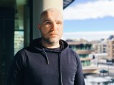 Human subjects, main camera (1.5x, 35mm): Portrait mode 'Street' - 35mm, f/1.4, ISO 64, 1/498s (4096x3072px) - Realme 16 Pro+ review