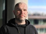 Human subjects, telephoto camera (4x): Portrait mode (regular) - 92mm, f/1.4, ISO 100, 1/334s (4096x3072px) - Realme 16 Pro+ review