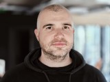 Human subjects, telephoto camera (4x): Portrait mode 'Close-up' - 92mm, f/1.4, ISO 640, 1/200s (4096x3072px) - Realme 16 Pro+ review