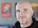 Human subjects, telephoto camera (4x): Portrait mode 'Close-up' - 92mm, f/1.4, ISO 1250, 1/111s (4096x3072px) - Realme 16 Pro+ review