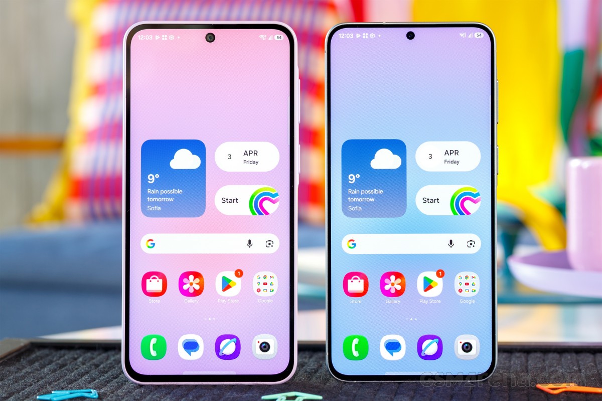 <font><strong>Left: Galaxy A37 • Right: Galaxy A57</strong></font>