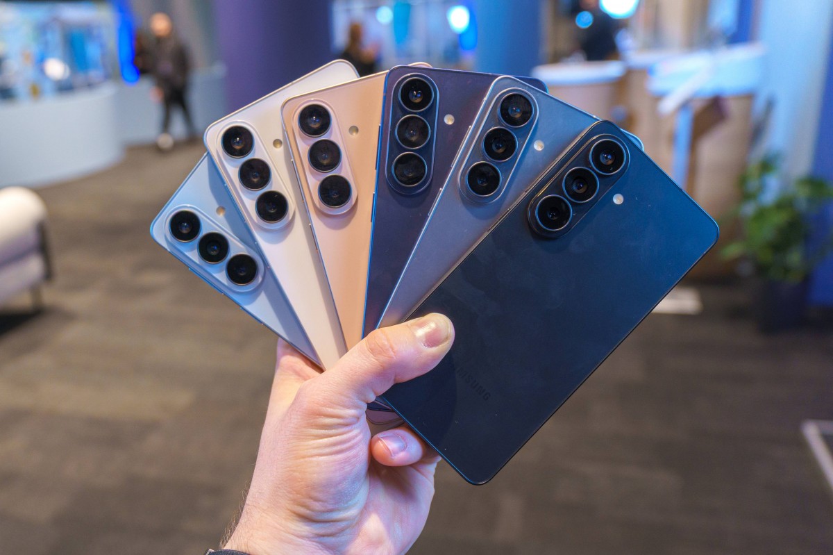 Samsung Galaxy S26 and S26+