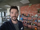 Selfie samples - 23mm, f/2.2, ISO 160, 1/100s (4000x3000px) - Samsung Galaxy S26+ review
