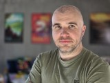 Human subjects, main camera (3x): Portrait mode - 69mm, f/2.4, ISO 64, 1/100s (4000x3000px) - Samsung Galaxy S26 Ultra review