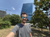 Selfie samples, ultrawide rear camera (0.6x) - 13mm, f/2.2, ISO 50, 1/2024s (4000x3000px) - Samsung Galaxy Z Flip8 review