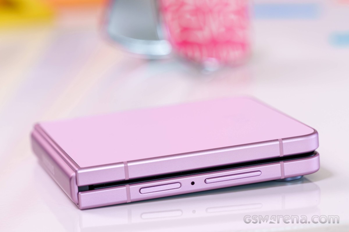 Обзор Samsung Galaxy Z Flip8