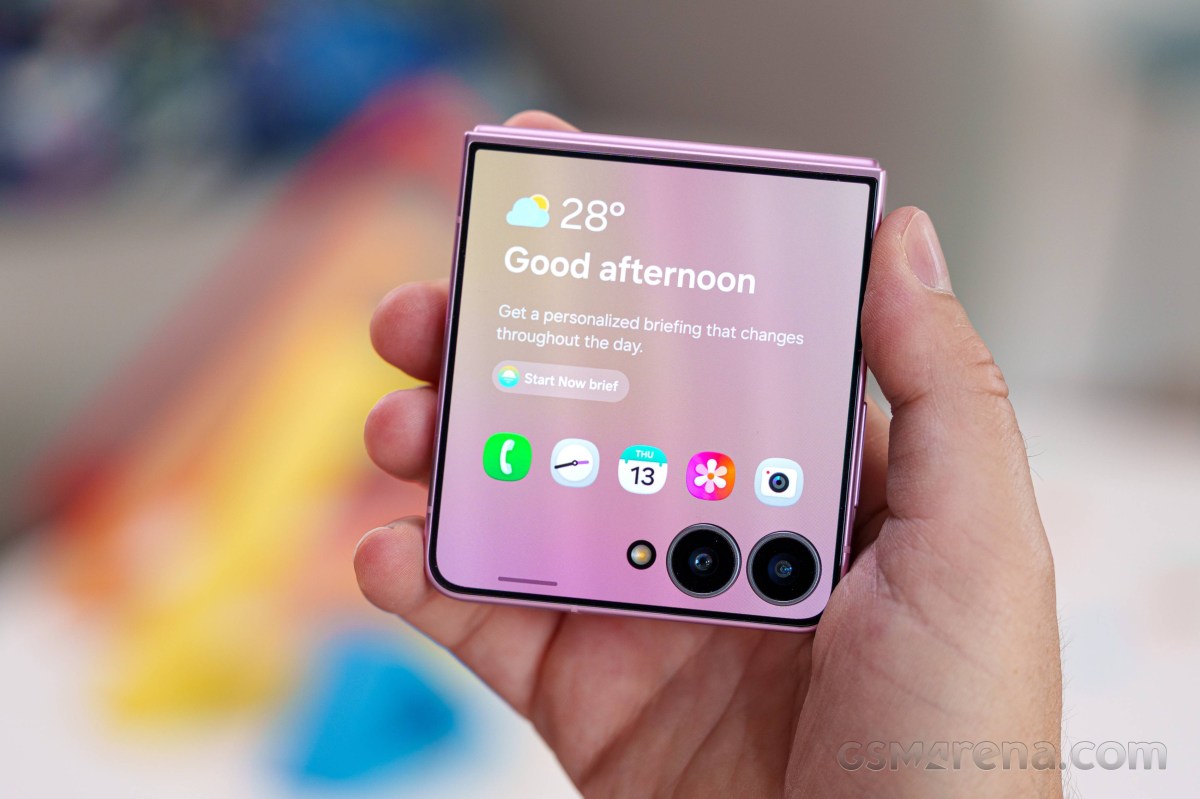 Обзор Samsung Galaxy Z Flip8