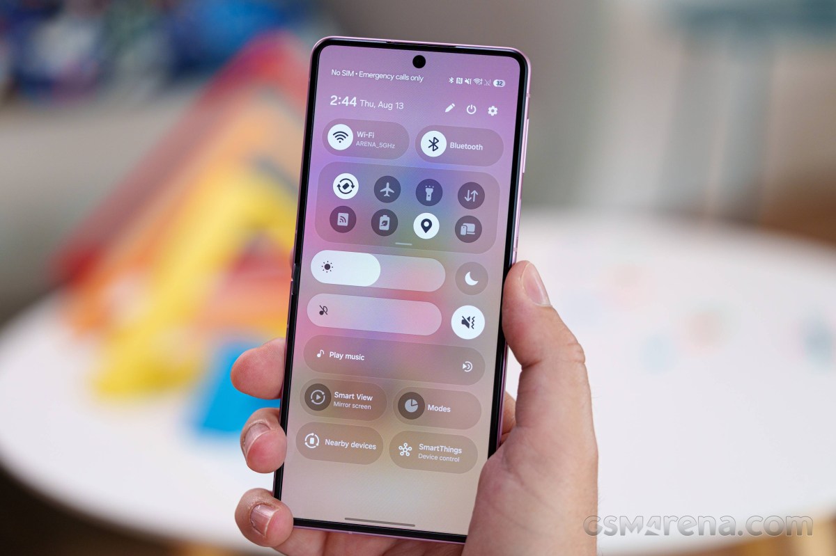 Обзор Samsung Galaxy Z Flip8