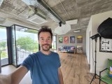Selfie samples, ultrawide rear camera (0.6x) - 13mm, f/1.9, ISO 100, 1/100s (4000x3000px) - Samsung Galaxy Z Fold8 review