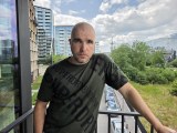 Human subjects, main camera (1x): Photo mode - 23mm, f/1.8, ISO 80, 1/2913s (4000x3000px) - Samsung Galaxy Z Fold8 review