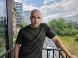 Human subjects, main camera (1x): Portrait mode - 23mm, f/1.8, ISO 80, 1/2859s (4000x3000px) - Samsung Galaxy Z Fold8 review