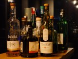 Low-light samples, telephoto camera (2.9x) - 70mm, f/2.8, ISO 2500, 1/30s (4000x3000px) - Sony Xperia 1 VIII review