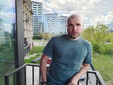 Human subjects, main camera (1x): Photo mode - 23mm, f/1.9, ISO 25, 1/125s (4000x3000px) - Sony Xperia 1 VIII review