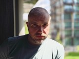 Human subjects, main camera (2x): Bokeh mode - 47mm, f/1.9, ISO 32, 1/250s (4000x3000px) - Sony Xperia 1 VIII review