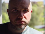Human subjects, main camera (5.8x): Portrait mode - 140mm, f/2.8, ISO 80, 1/400s (4000x3000px) - Sony Xperia 1 VIII review