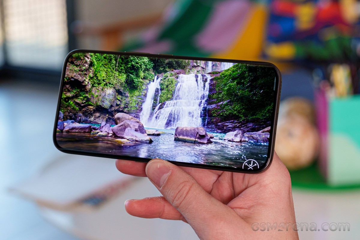 Tecno Camon 50 Ultra recenzija