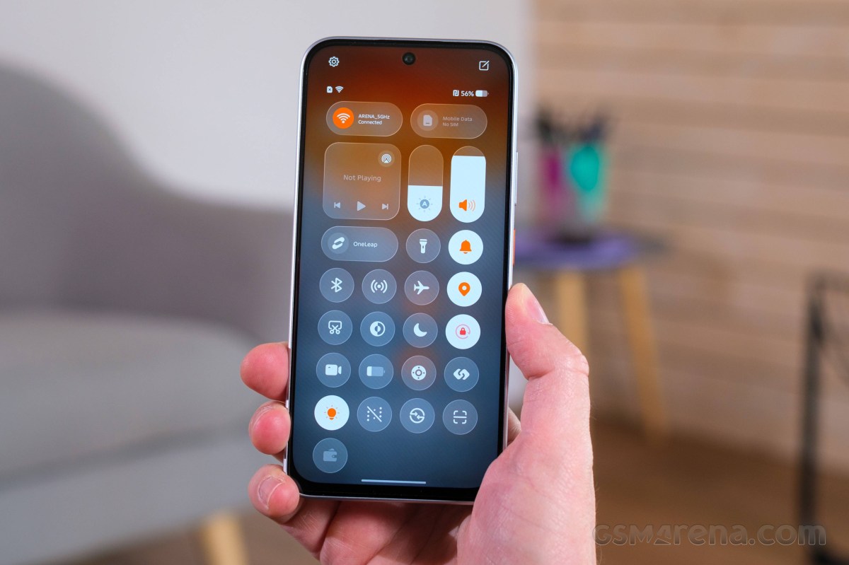Обзор Tecno Pova 8