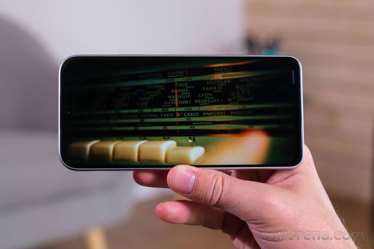 Tecno Pova 8 recenzija