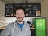 Selfie samples - 20mm, f/2.0, ISO 556, 1/33s (4080x3072px) - vivo V70 review