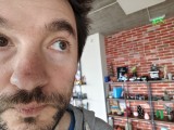 Selfie samples - 20mm, f/2.0, ISO 808, 1/33s (4080x3072px) - vivo V70 review