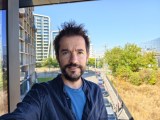 Selfie samples, rear main camera (1x) - 23mm, f/1.7, ISO 57, 1/100s (4080x3072px) - vivo X Fold6 review