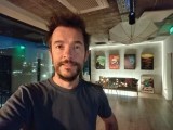 Selfie samples, cover selfie camera - 20mm, f/2.4, ISO 5036, 1/10s (5120x3840px) - vivo X Fold6 review