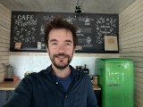 Selfie samples, 0.8x - 20mm, f/2.0, ISO 475, 1/50s (4080x3060px) - vivo X500 Pro Max review
